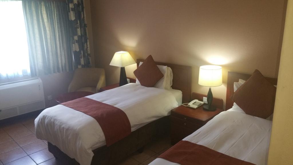 M'Kango Golfview Hotel Lusaka Kültér fotó