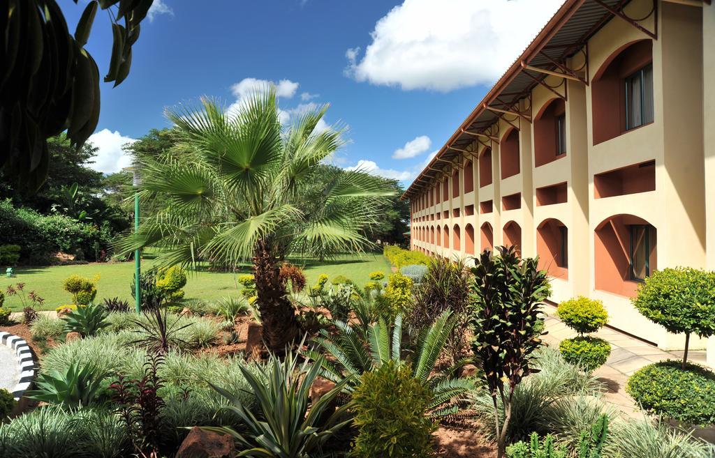 M'Kango Golfview Hotel Lusaka Kültér fotó