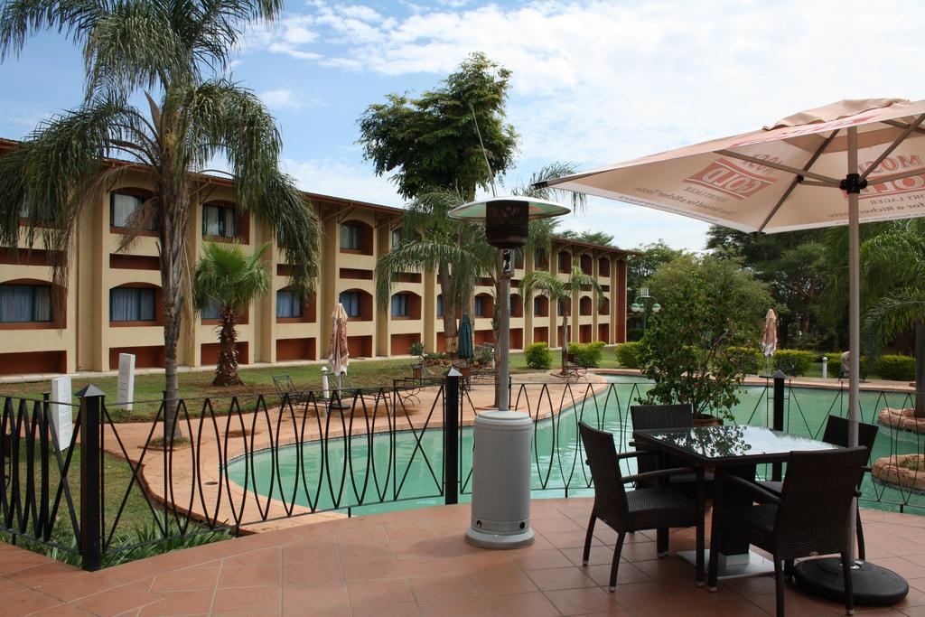 M'Kango Golfview Hotel Lusaka Kültér fotó