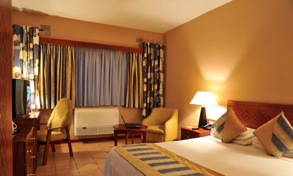 M'Kango Golfview Hotel Lusaka Kültér fotó