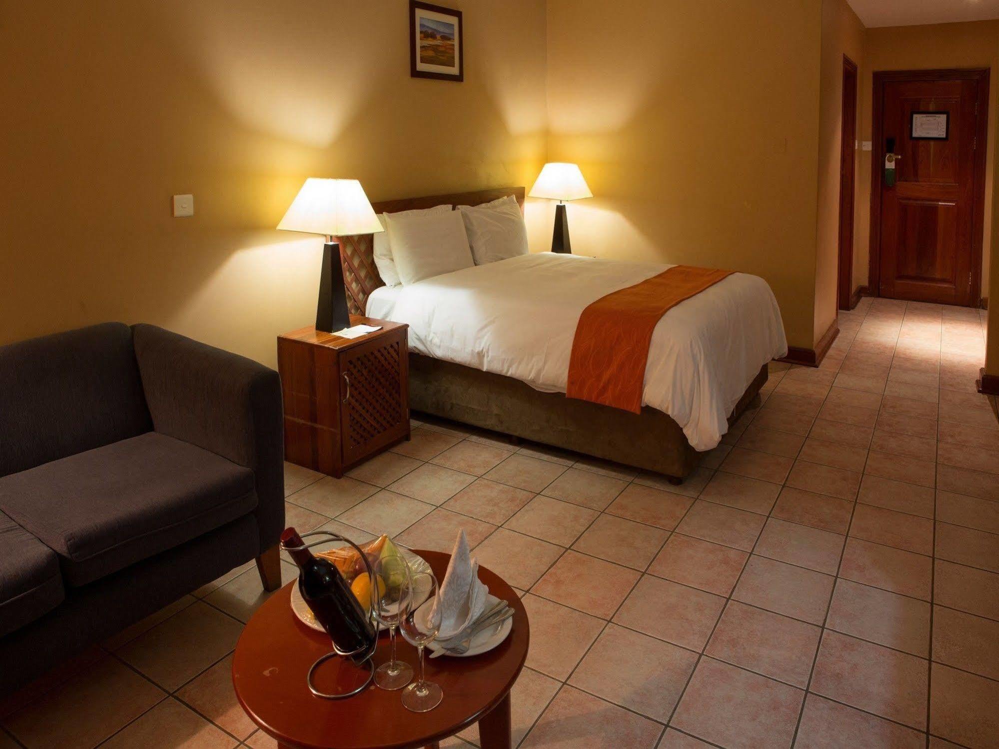 M'Kango Golfview Hotel Lusaka Kültér fotó