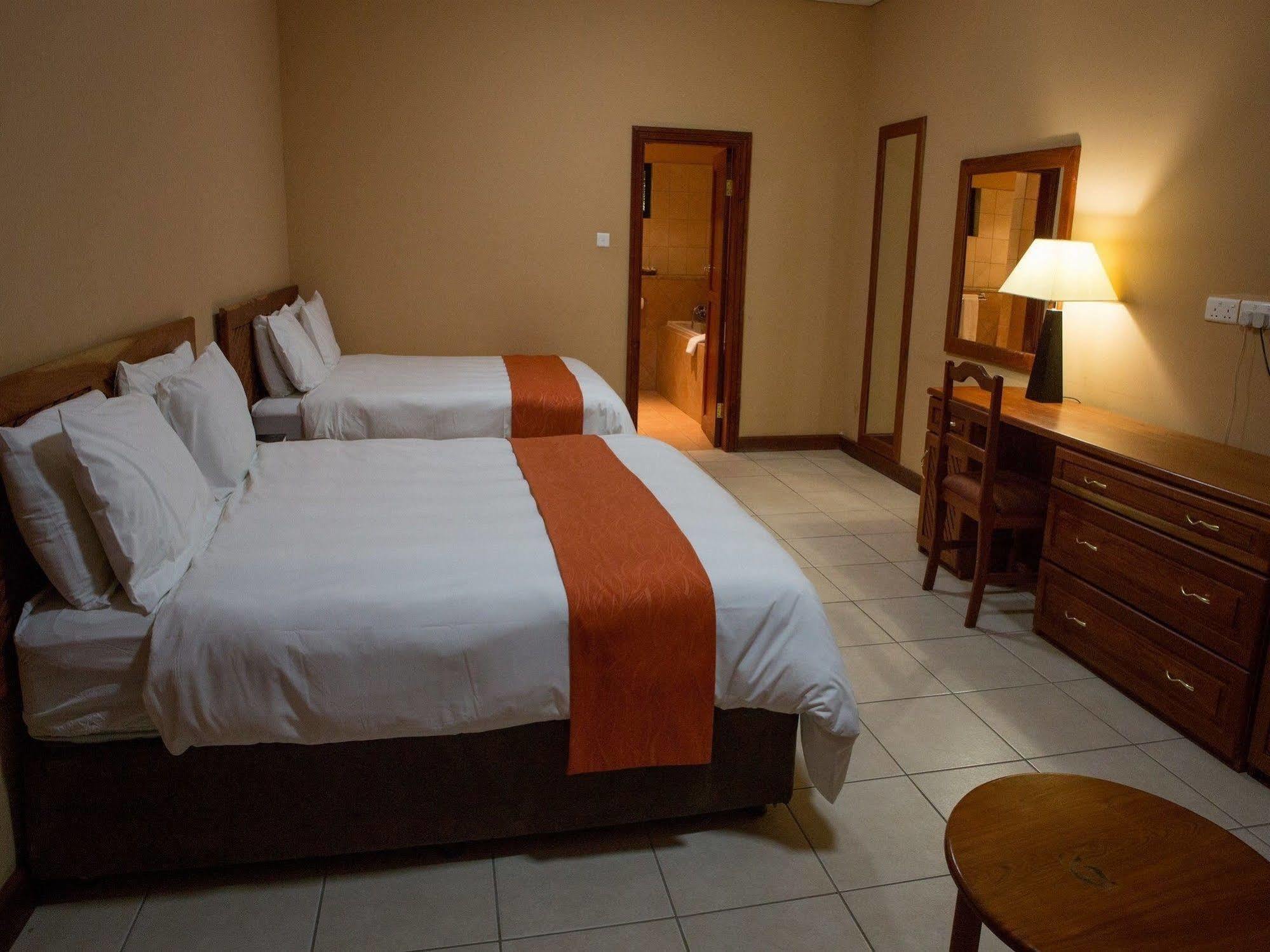 M'Kango Golfview Hotel Lusaka Kültér fotó