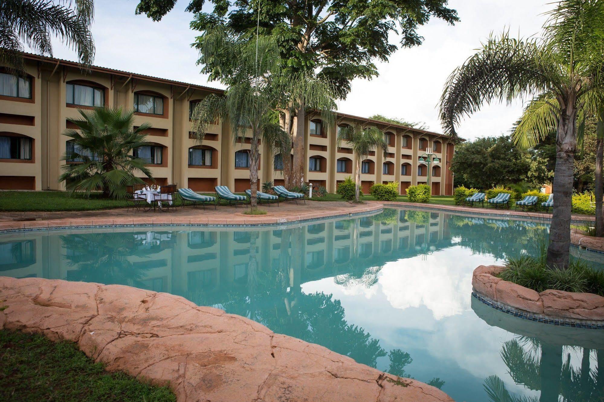 M'Kango Golfview Hotel Lusaka Kültér fotó